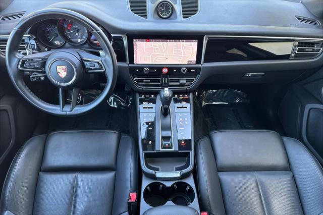 2023 Porsche Macan Unknown