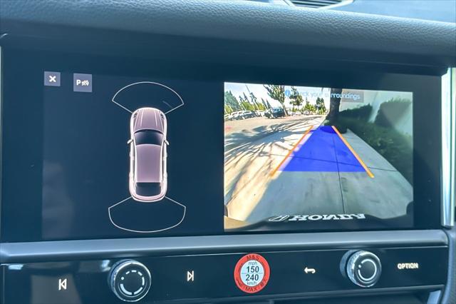 2023 Porsche Macan Unknown