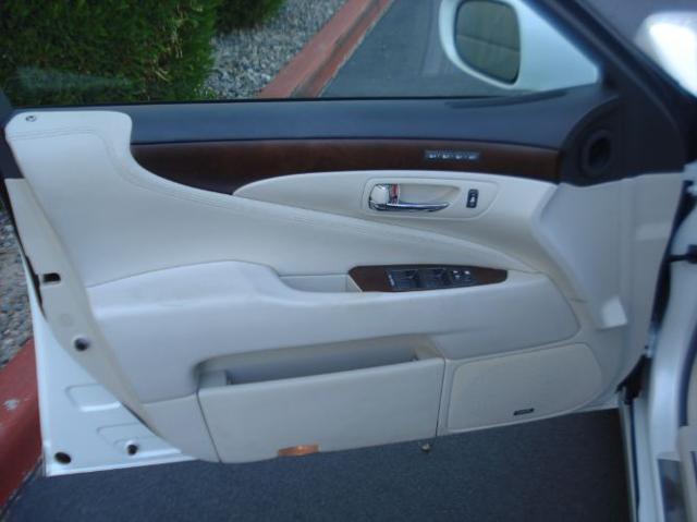 2012 Lexus LS 460 60k Miles Wow!, Finance Available
