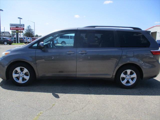 2017 Toyota Sienna LE 7 Passenger