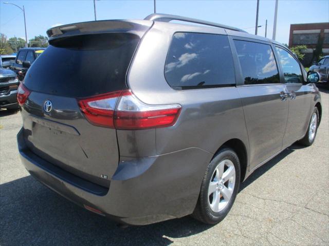 2017 Toyota Sienna LE 7 Passenger