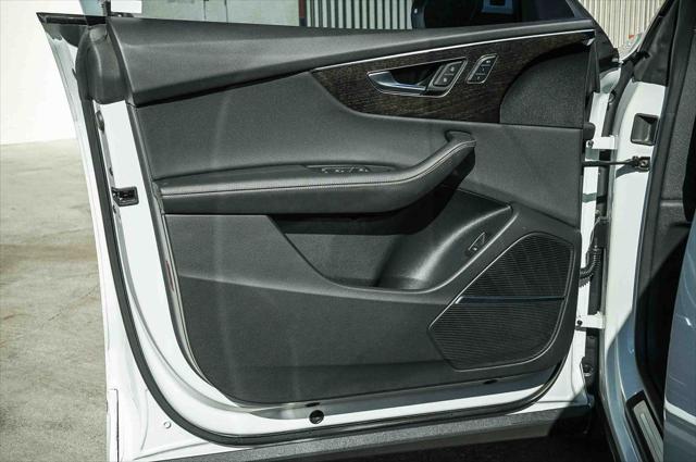2023 Audi Q8 Premium Plus 55 TFSI quattro Tiptronic