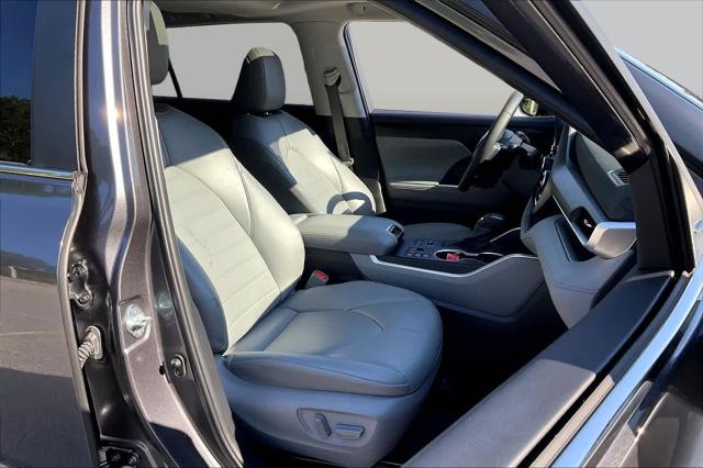 Certified Used 2024 Magnetic Gray Metallic Toyota XLE image 43