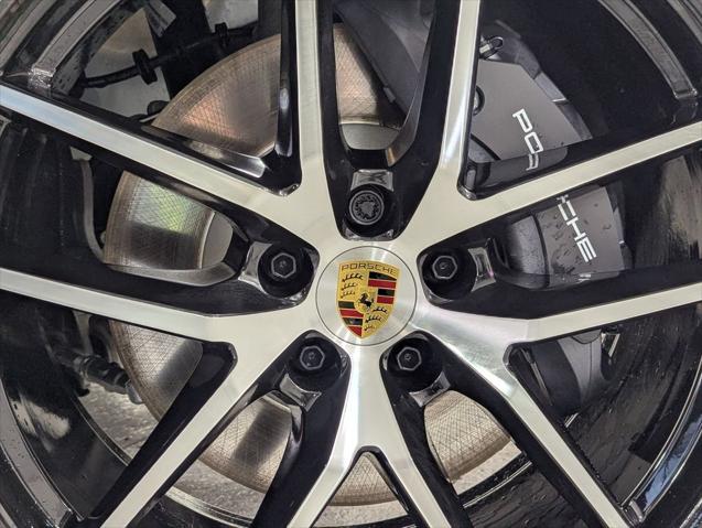 2026 Porsche Macan Unknown