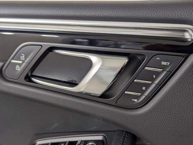 2026 Porsche Macan Unknown