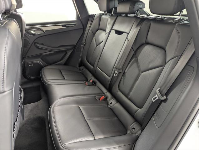 2026 Porsche Macan Unknown