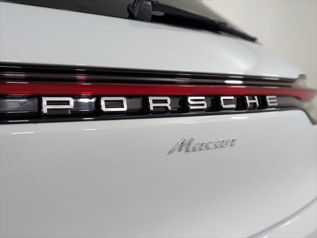 2026 Porsche Macan Unknown