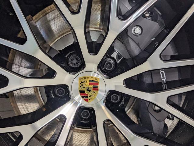 2026 Porsche Macan Unknown