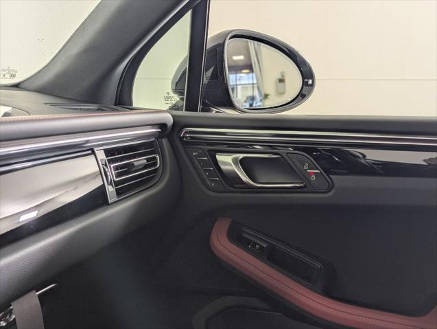 2026 Porsche Macan Unknown
