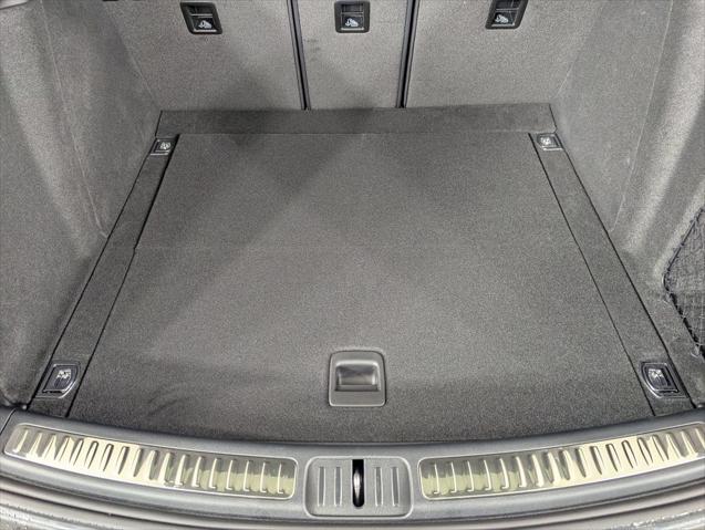 2026 Porsche Macan Unknown