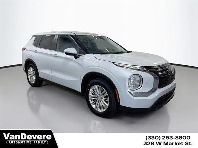2023 Mitsubishi Outlander ES 2.5 S-AWC for sale in Akron, OH