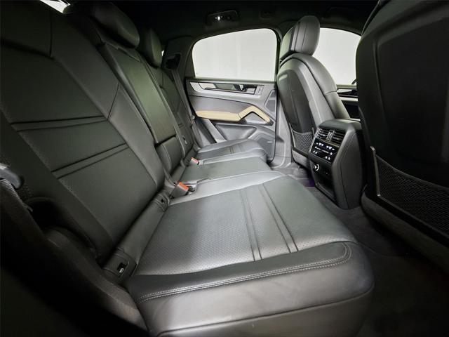 2024 Porsche Cayenne Coupe AWD