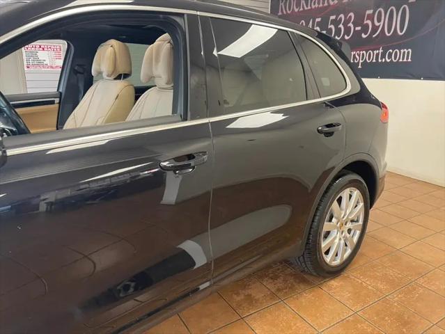 2016 Porsche Cayenne S
