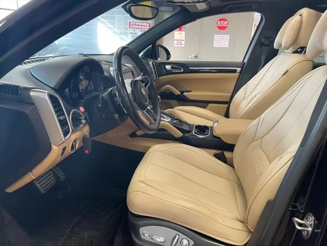 2016 Porsche Cayenne S