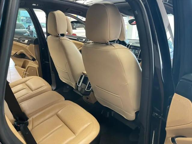 2016 Porsche Cayenne S