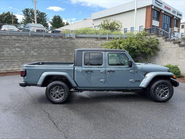 2026 Jeep Gladiator GLADIATOR SPORT S 4X4 2026 Jeep Gladiator GLADIATOR SPORT S 4X4