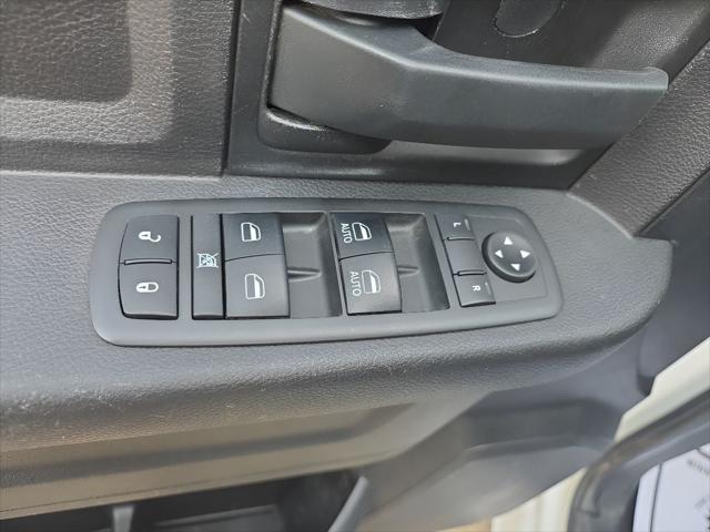 2017 Ram 2500 Tradesman Crew Cab 4x4 6'4" Box