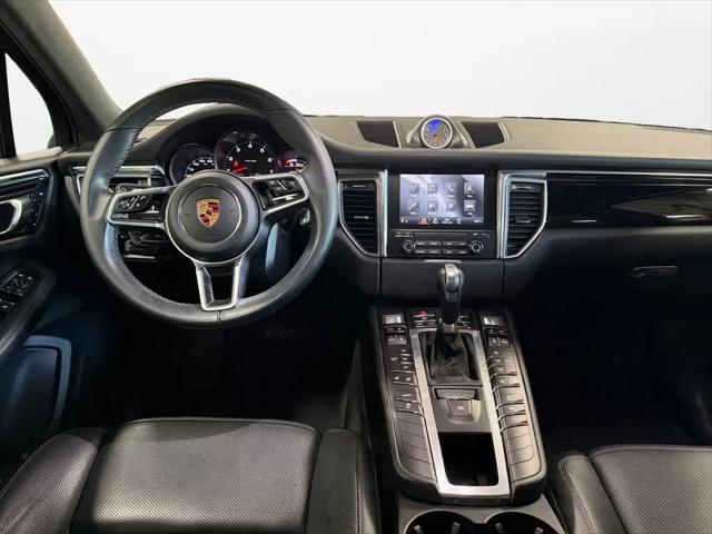 2017 Porsche Macan Macan