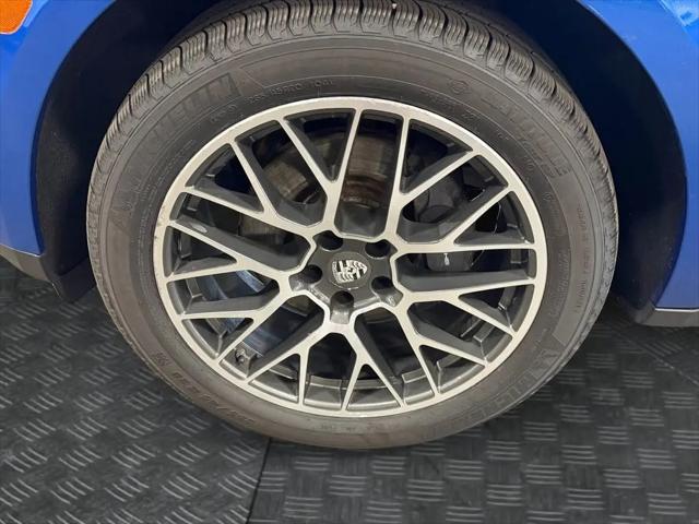 2017 Porsche Macan Macan