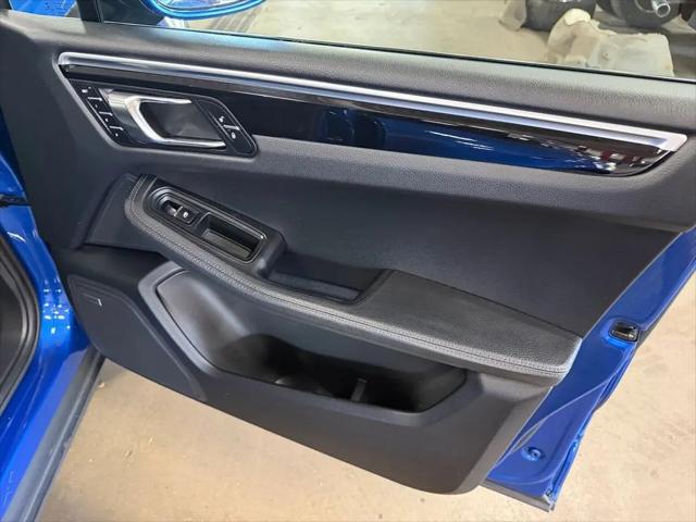 2017 Porsche Macan Macan