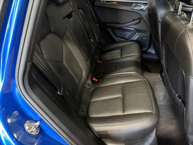 2017 Porsche Macan Macan