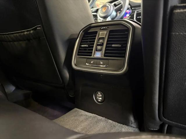 2017 Porsche Macan Macan