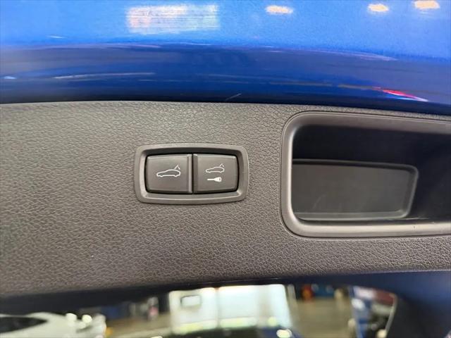 2017 Porsche Macan Macan