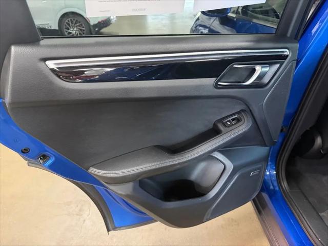 2017 Porsche Macan Macan