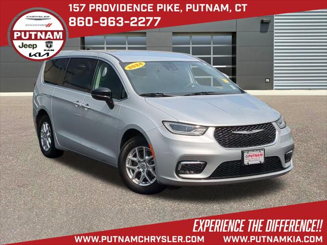 2024 Chrysler Pacifica Touring L for sale in Putnam, CT