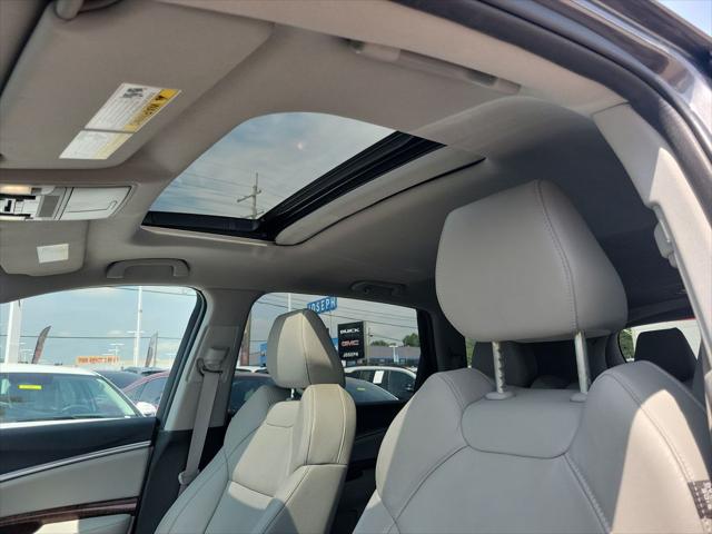 2017 Acura MDX w/Technology Package