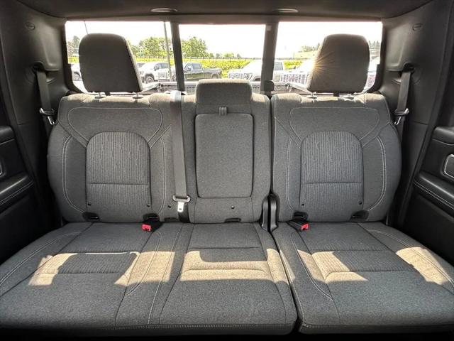 2019 Ram 1500 Big Horn/Lone Star Crew Cab 4x4 57 Box