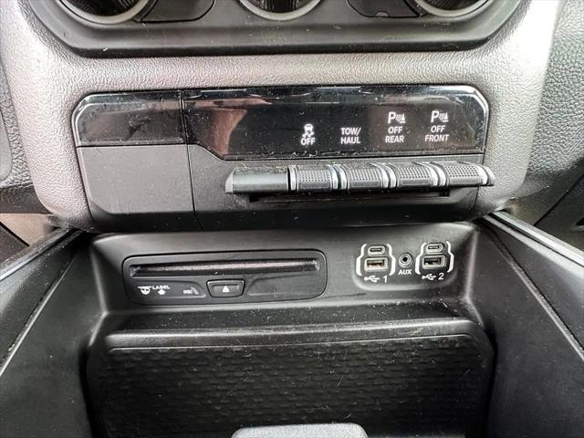 2019 Ram 1500 Big Horn/Lone Star Crew Cab 4x4 57 Box