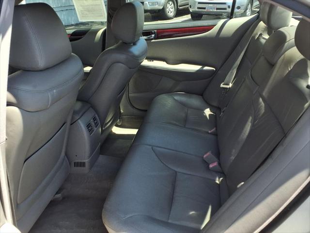 2004 Lexus ES 330 330