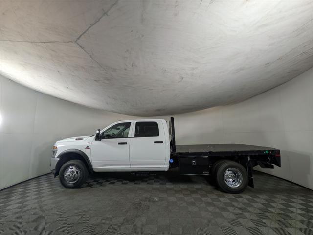 2026 RAM 3500 Chassis RAM 3500 TRADESMAN CREW CAB CHASSIS 4X4 60 CA