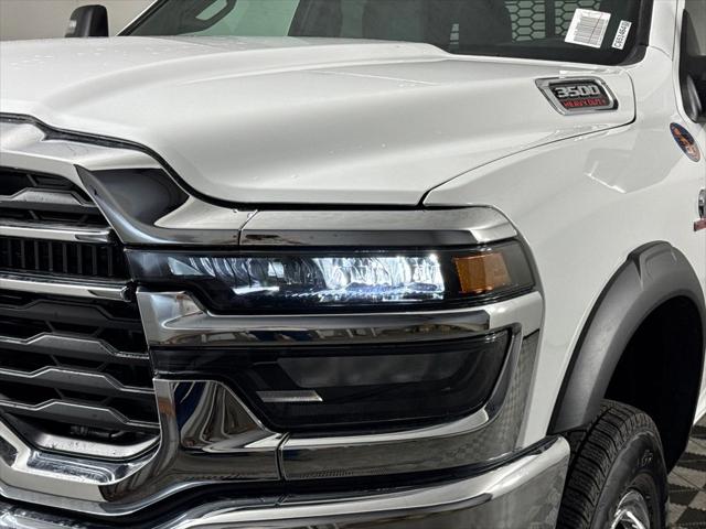 2026 RAM 3500 Chassis RAM 3500 TRADESMAN CREW CAB CHASSIS 4X4 60 CA