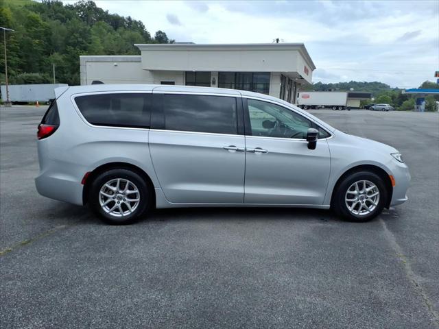 2024 Chrysler Pacifica Touring L 2024 Chrysler Pacifica Touring L