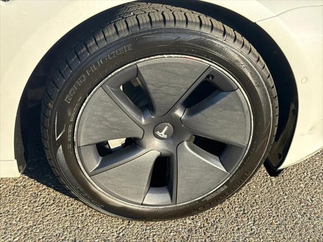 2022 Tesla Model 3 Rear-Wheel Drive