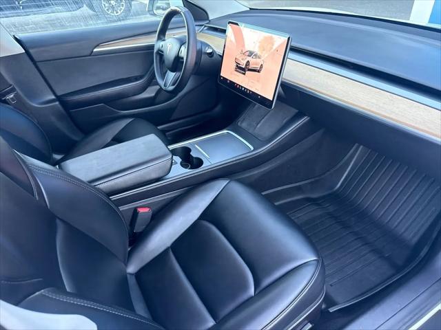 2022 Tesla Model 3 Rear-Wheel Drive
