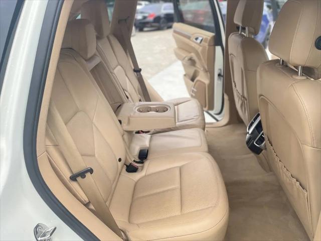 2012 Porsche Cayenne Cayenne