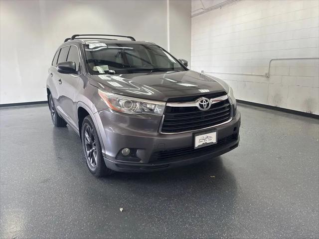 2016 Toyota Highlander XLE V6 for sale in Englewood, CO
