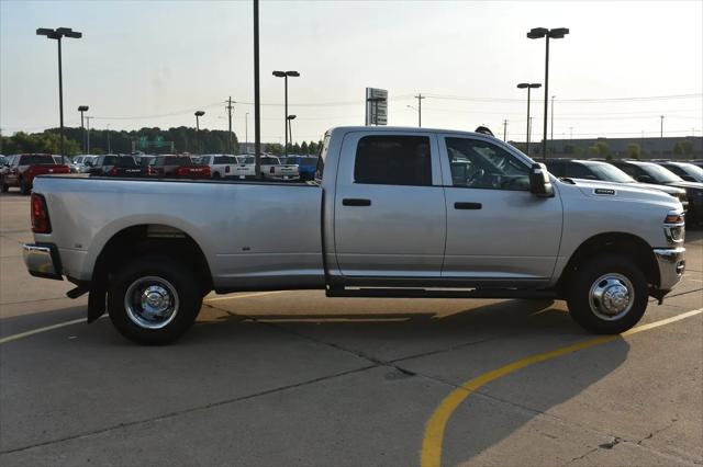 2026 Ram 3500 Tradesman Crew Cab 4x4 8 Box