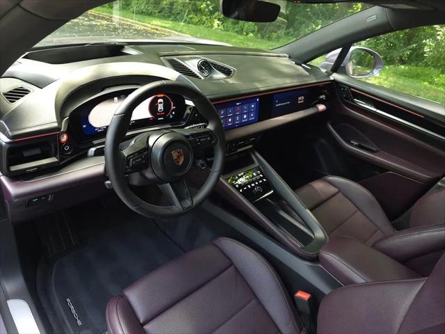 2025 Porsche Macan Electric 4