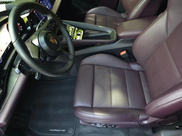 2025 Porsche Macan Electric 4