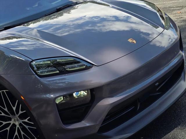 2025 Porsche Macan Electric 4