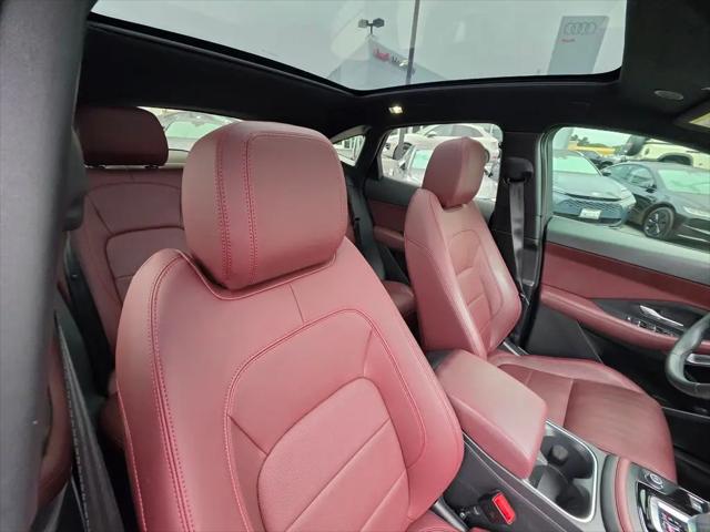 2024 Jaguar E-PACE R-Dynamic SE P250 AWD Automatic