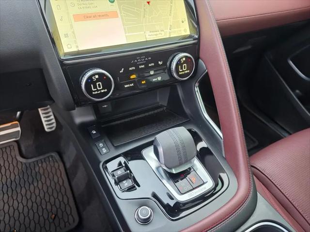 2024 Jaguar E-PACE R-Dynamic SE P250 AWD Automatic