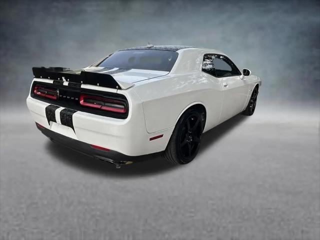 2016 Dodge Challenger R/T Plus