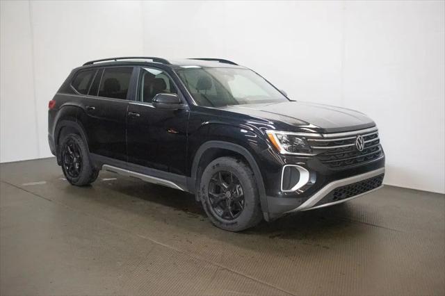 2024 Volkswagen Atlas 2.0T Peak Edition SE w/Technology for sale in Plains, PA