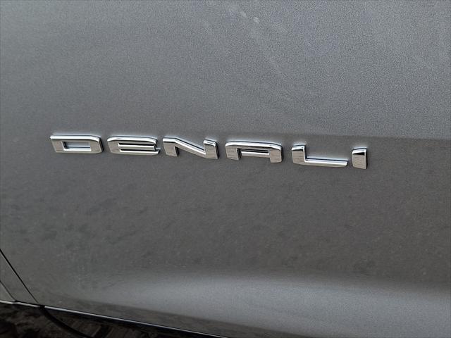 2026 GMC Acadia Denali AWD