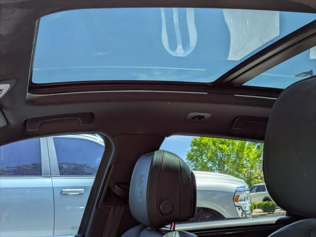 2023 Porsche Macan Unknown